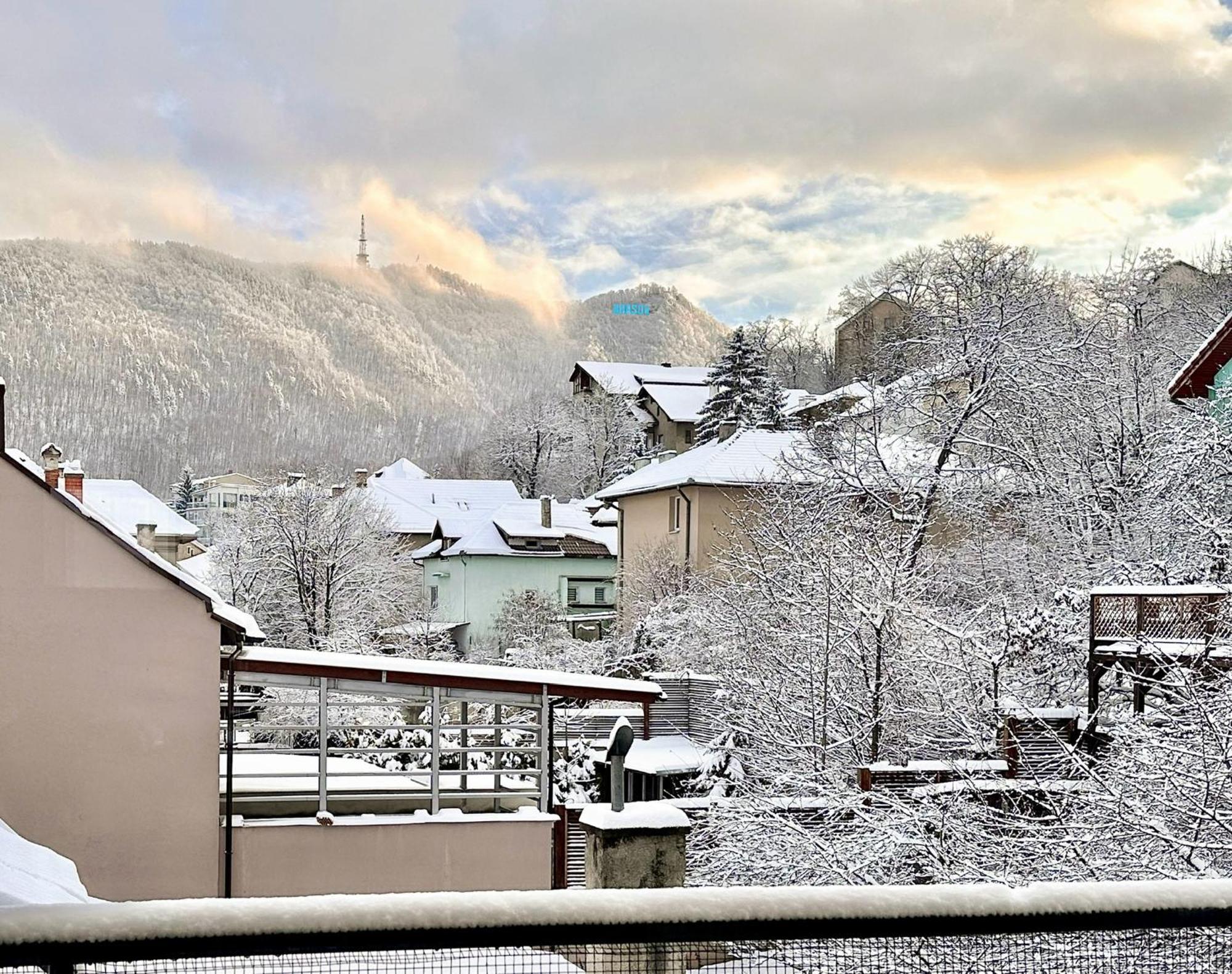 Central Premium Apartment Brasov Bagian luar foto
