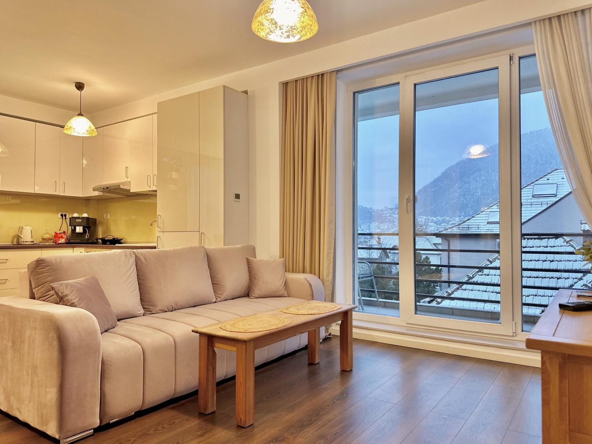Central Premium Apartment Brasov Bagian luar foto