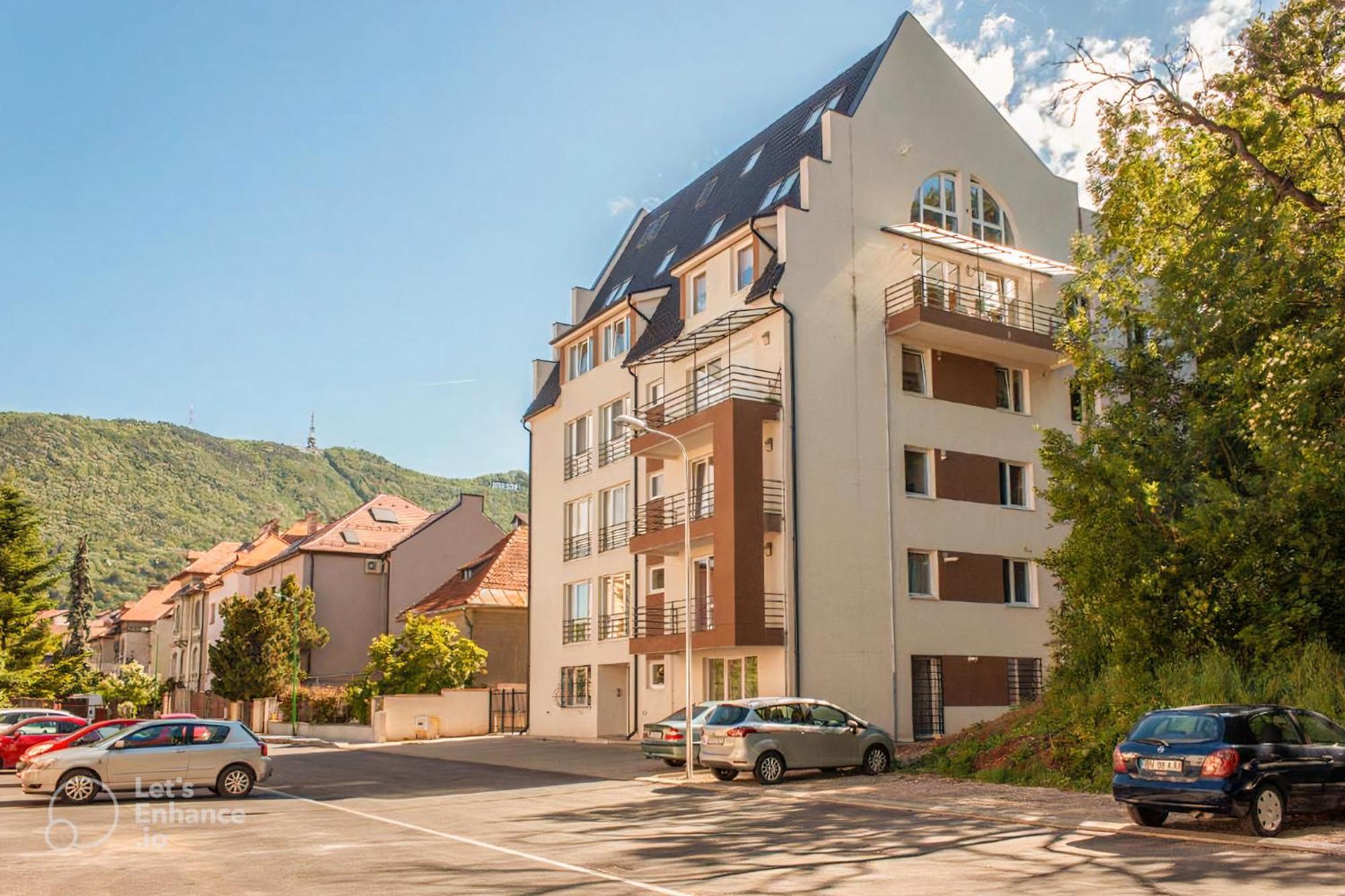 Central Premium Apartment Brasov Bagian luar foto